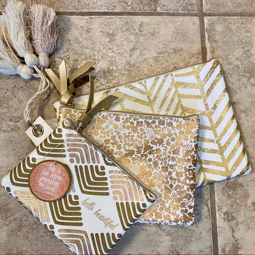 NWT Set of 3 Altard State Make-up Bags!